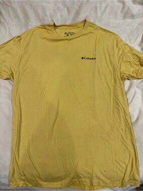 Men’s Columbia tshirt